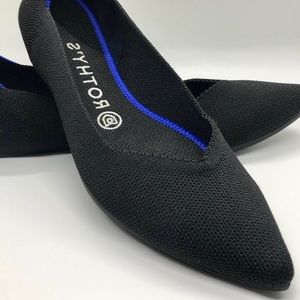 Rothy’s Black Point Shoe 🖤